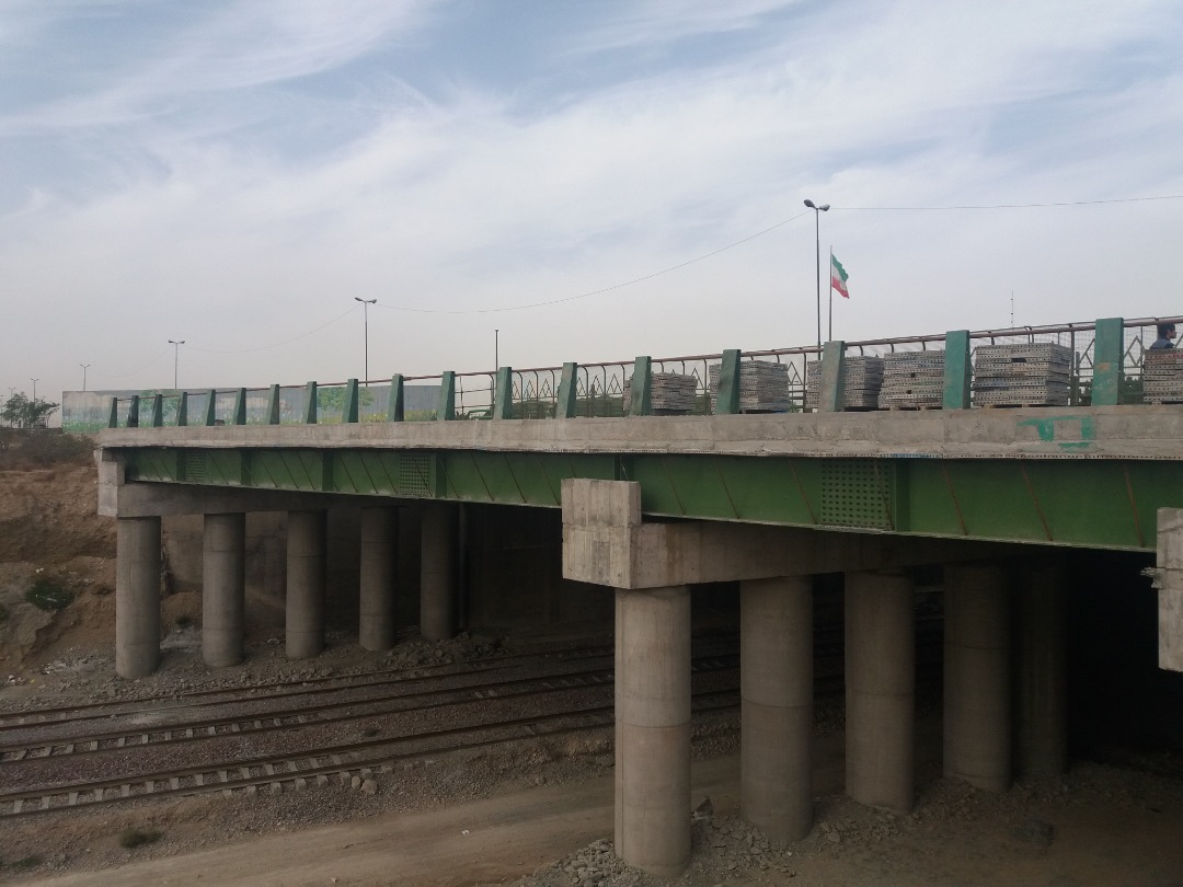 نظارت بر عملیات اجرایی زیرسازی و روسازی قطعات اول و دوم قطار حومه ایی تهران - ورامین - پیشوا